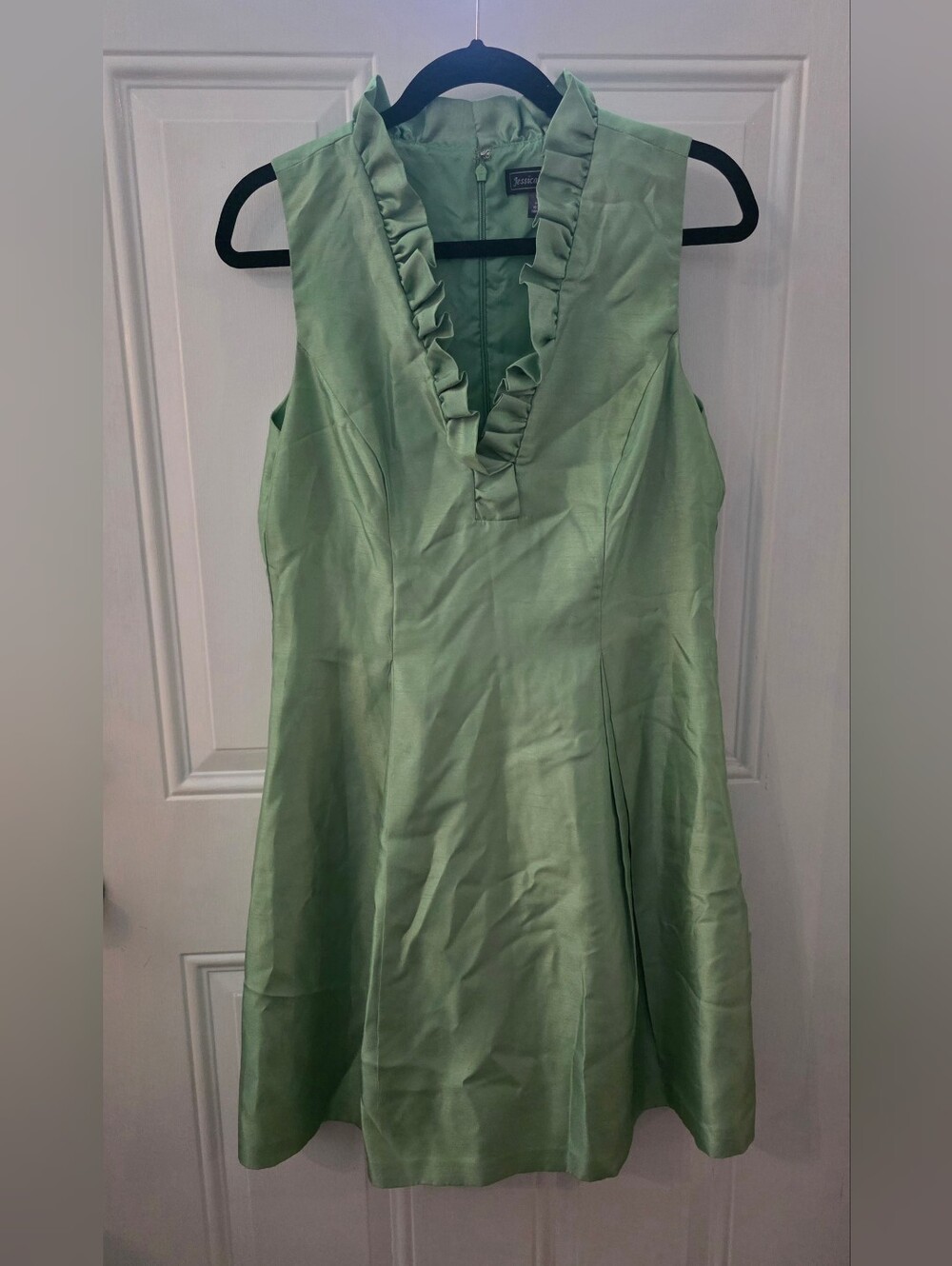 Jessica Howard Mint Green Sleeveless Ruffle V-Neck Mini Dress